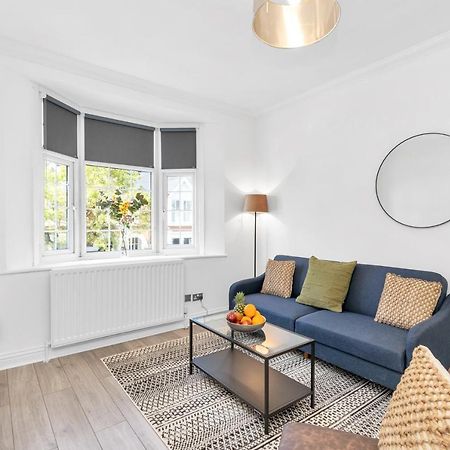 Modern Two Bedroom Apartment With Free Parking! London Exteriör bild