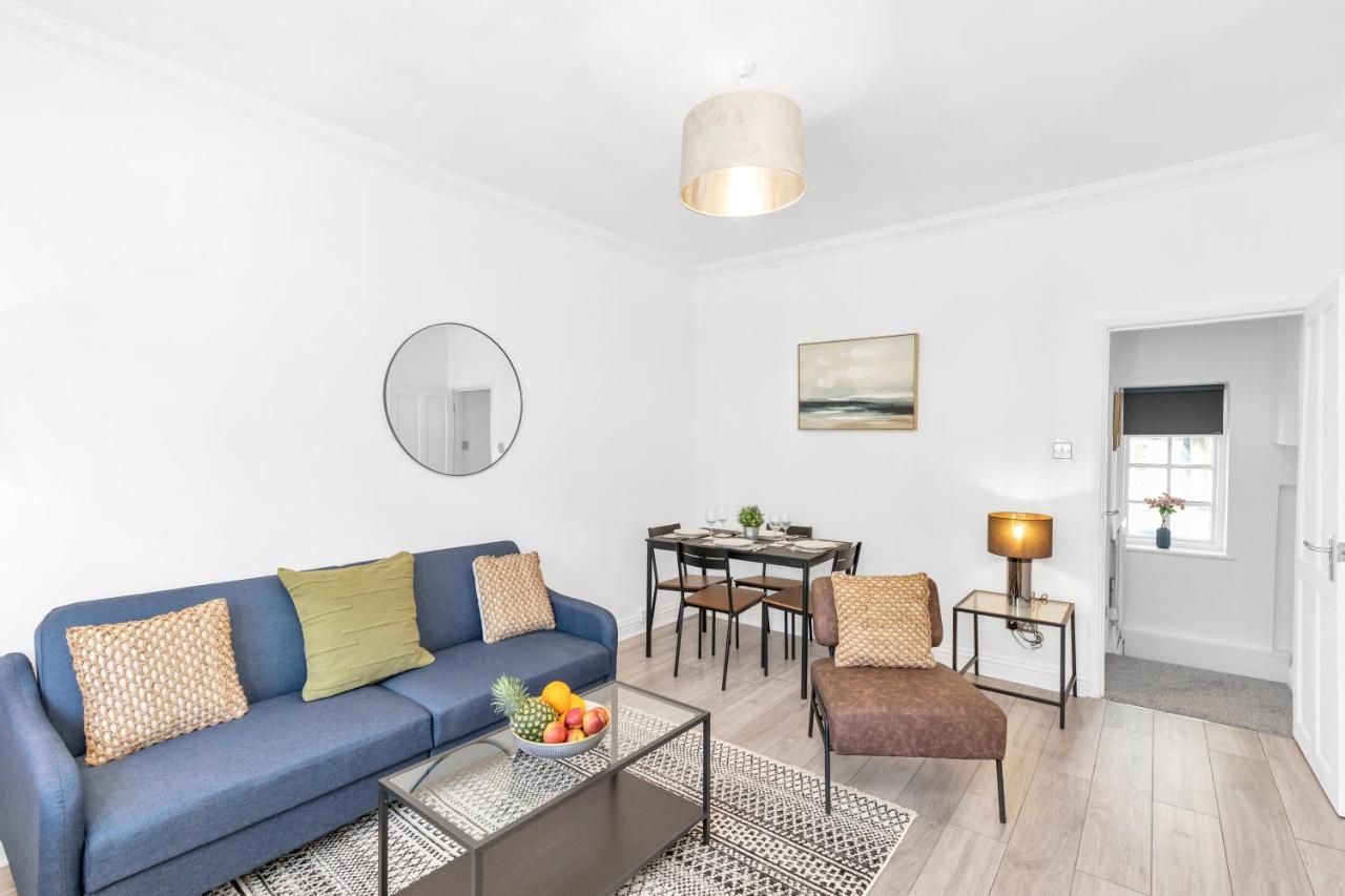 Modern Two Bedroom Apartment With Free Parking! London Exteriör bild
